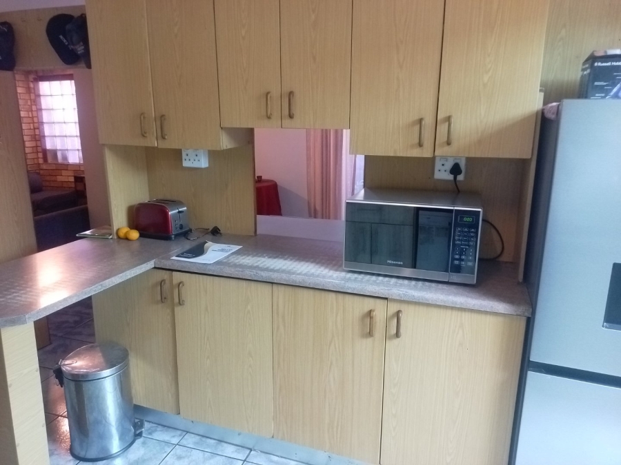 3 Bedroom Property for Sale in Groenheuwel Western Cape